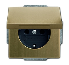 Розетка SCHUKO 16А 250В с крышкой, серия Династия, Латунь античная | 2018-0-1515 | 2CKA002018A1515 | ABB