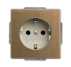 Розетка SCHUKO 16А 250В с защитными шторками, винтовые клеммы, серия Династия, Латунь античная, белая роспись | 2011-0-6245 | 2CKA002011A6245 | ABB