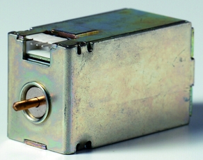 Реле минимального напряжения UVR T7-T7M-X1 220...240Va.c./d.c. | 1SDA063552R1 | ABB