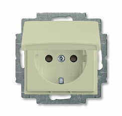 Розетка SCHUKO 16А 250В с защитными шторками, с крышкой, серия basic55, цвет слоновая кость | 2CKA002111A0652 | ABB
