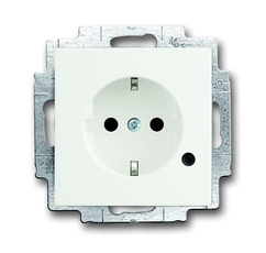 Розетка SCHUKO 16А 250В c шторками, c индикацией LED, Future/Axcent/Carat/Династия, абелый бархат | 2CKA002013A5336 | ABB