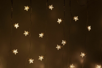 Гирлянда световая занавес Звездочки , ENIZ-64W , 64 диодов , 1,2 м*1,3 м теплый белый, IP20, провод 3 м | Б0051876 | ЭРА