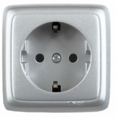 Розетка открытой установки, одноместная, с заземляющим контактом, со шторкой цвет серебро | РА16-112-06 | HEGEL