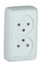 Розетка открытой установки, двухместная, с изолирующей пластиной, цвет белый | РА16-143 | HEGEL