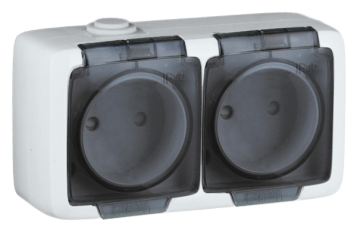 Розетка открытой установки, двухместная, со шторками, брызгозащищенная, цвет белый | РА16-242 | HEGEL