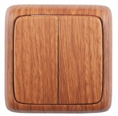 Выключатель открытой установки, двухклавишный, с изолирующей пластиной, цвет дуб | ВА16-153-05 | HEGEL