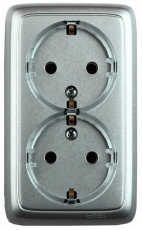 Розетка открытой установки, двухместная, с заземляющим контактом, со шторками,с монтажной пластиной, цвет серебро | РА16-186-06 | HEGEL