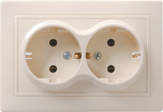 КВАРТА Розетка двойная с заземлением без шторок бежевая в сборе