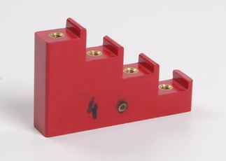 Изолятор ступенчатый ИС4-20 (М6) силовой