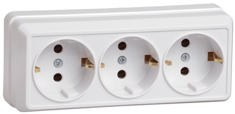 Розетка тройная с заземлением 16А белая