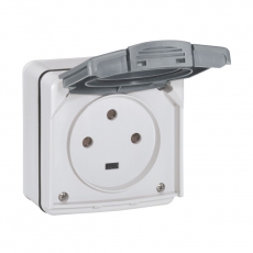 Plexo Серый Розетка с/з с крышкой 3К+З 20А 400В винтовой зажим накладная (в сборе) IP55 | 091656 | Legrand