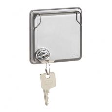 Розетка - Программа Soliroc - 2К+З - немецкий стандарт - защит. шторки - с винт. зажимами - с запираемой крышкой IP 55 | 077837 | Legrand