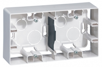 Etika Белый Коробка/накл монтаж 2-ая | 672530 | Legrand