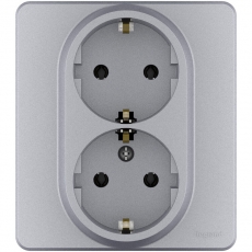 Inspiria алюминий Розетка 2-местная с/з С/У 16А с рамкой | 673752 | Legrand