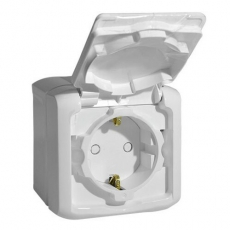 Quteo Белый Розетка с/з с шт IP44 | 782321 | Legrand