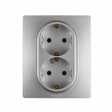 Etika Алюминий Розетка 2-ая с/з , винт. клеммы, 16А, 250 В | 672423 | Legrand