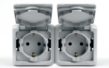 Quteo Серый Розетка 2-я с/з с шт IP44 | 782353 | Legrand