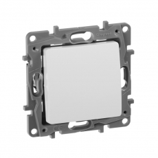 Etika Белый Кнопка автоматическая 6А | 672214 | Legrand