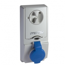 ПАНЕЛЬНАЯ РОЗЕТКА UNIKA С ДЕРЖ ПРЕДОХР 32A 2P-E 200-250 IP44 | 82142 | Schneider Electric