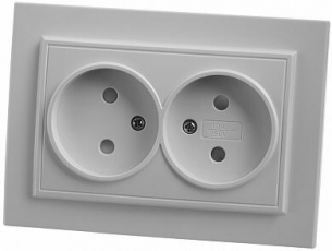 PST10-9013-01 Розетка 2-местная б/з, 250В, 10А с защитной шторкой, серия Эрна, белый | 39053 | STEKKER