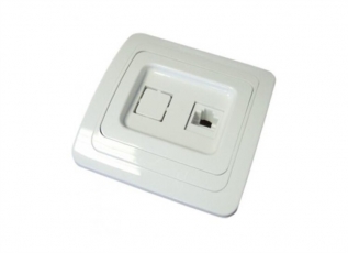 Розетка компьютерная RJ-45 белая 